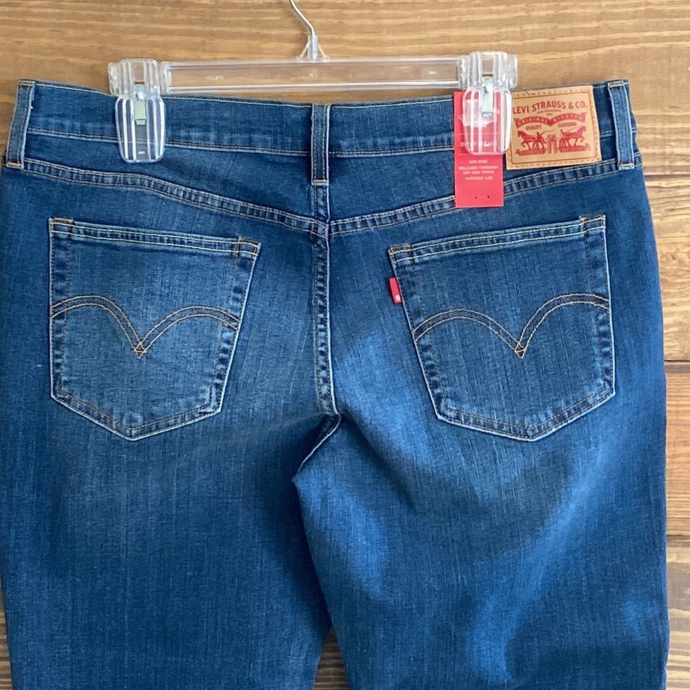 Levi’s Boyfriend Jeans - Picture 6 of 8